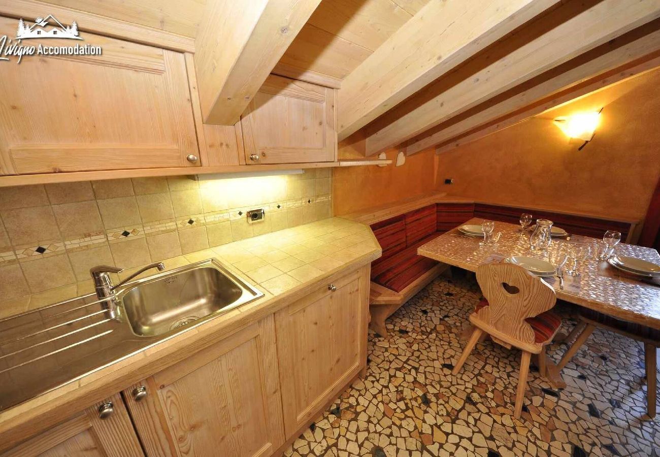 Ferienwohnung in Livigno - Chalet Lucky Attic Exlusive Chalet with fireplace 