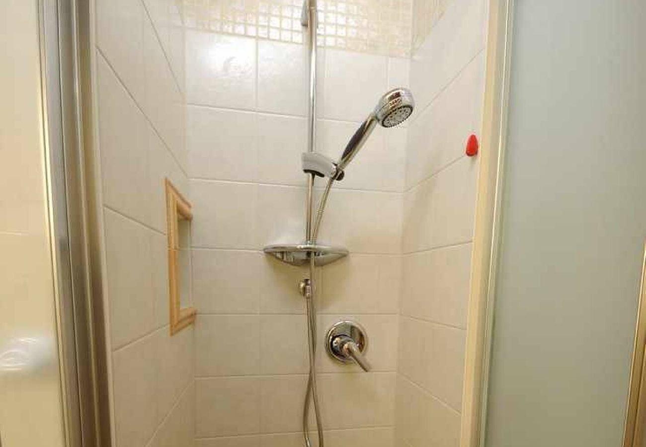 Ferienwohnung in Livigno - Chalet Lucky Attic Exlusive Chalet with fireplace 