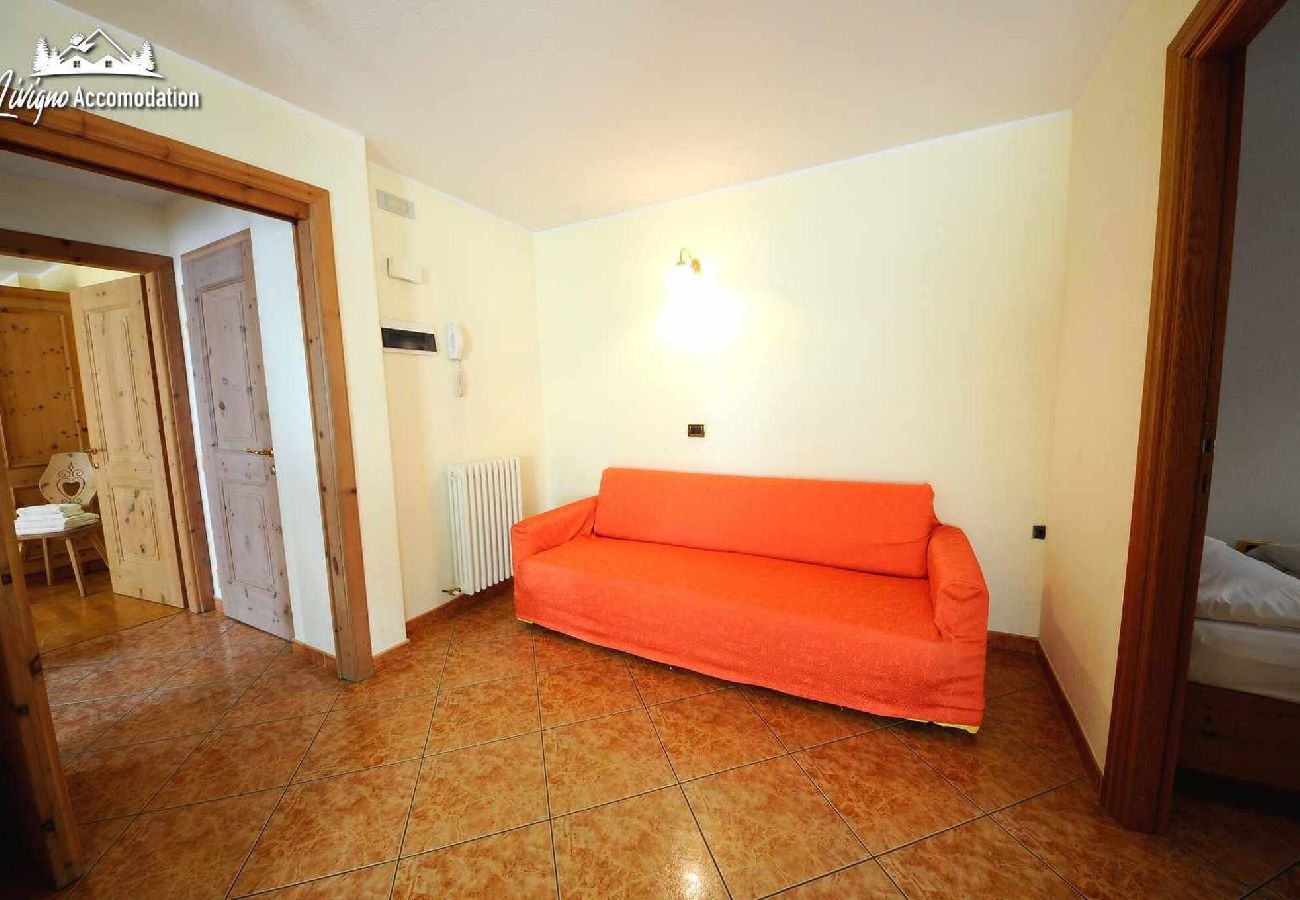 Ferienwohnung in Livigno - Dreizimmerwohnung mit Balkon und Bergblick