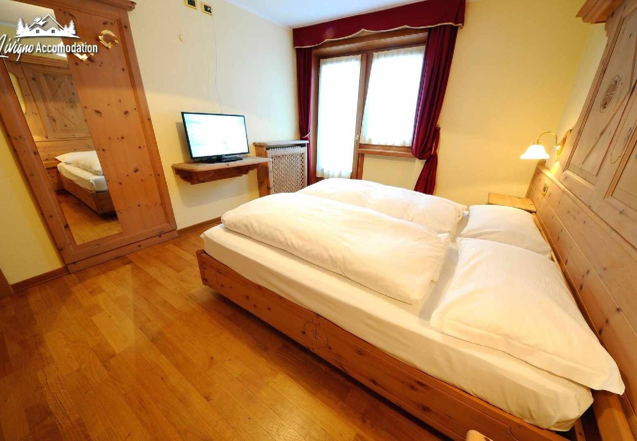 Ferienwohnung in Livigno - Dreizimmerwohnung mit Balkon und Bergblick