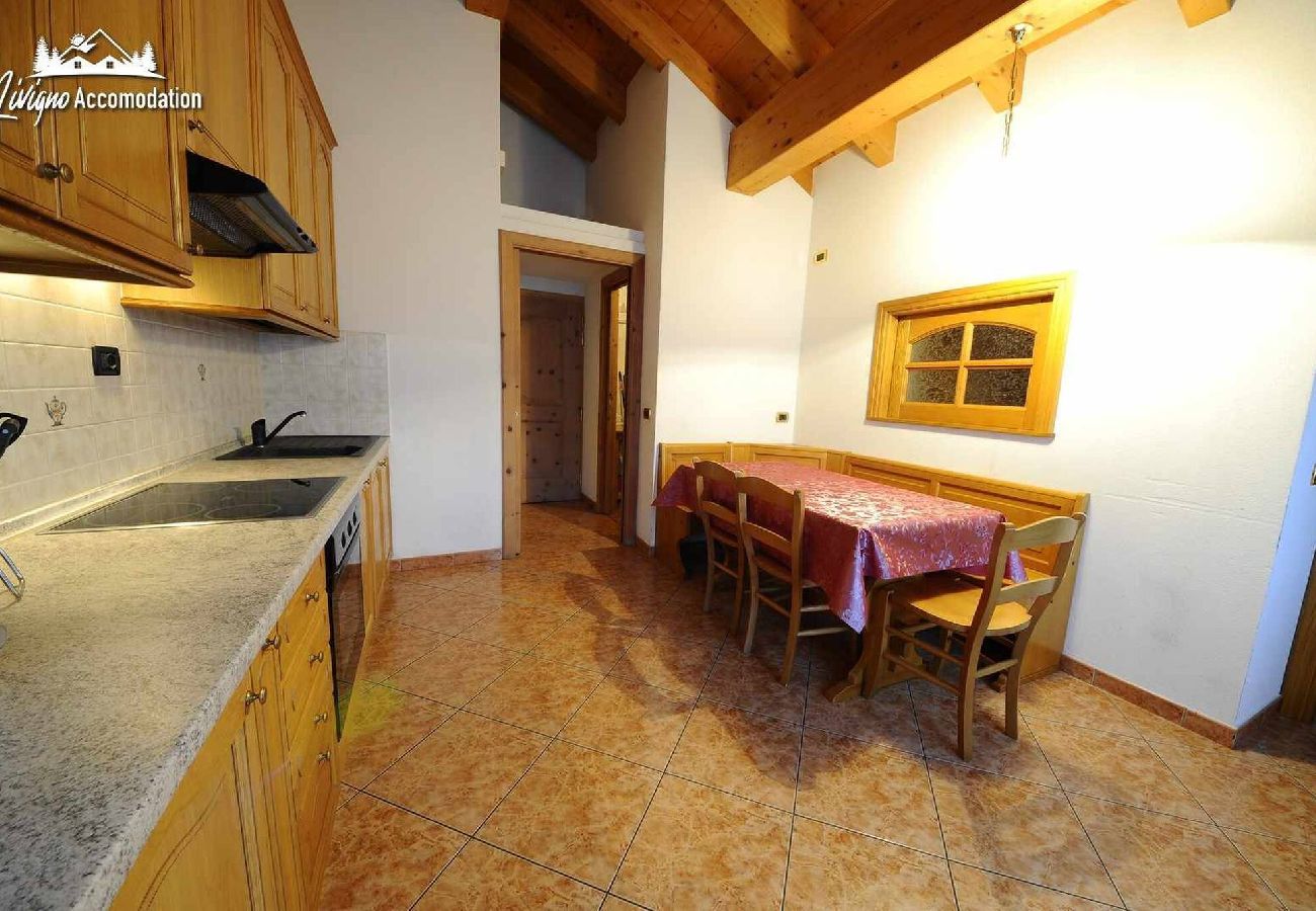 Ferienwohnung in Livigno - Dreizimmerwohnung mit Balkon und Bergblick