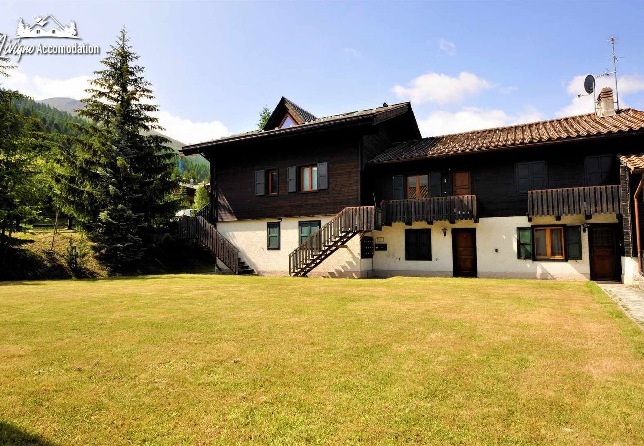 Ferienwohnung in Livigno - Chalet Rododendro Forést