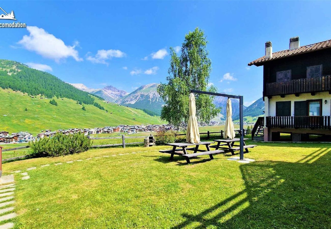 Ferienwohnung in Livigno - Chalet Rododendro Forést