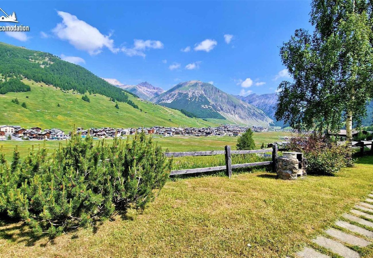 Ferienwohnung in Livigno - Chalet Rododendro Forést