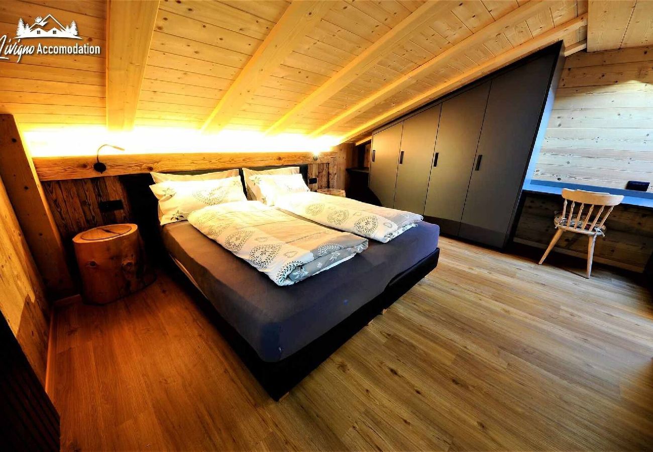 Chalet in Livigno - Mountain Chalet Scoiattolo 