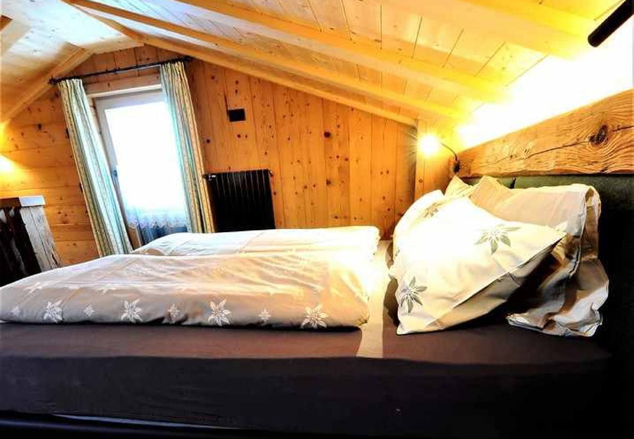 Chalet in Livigno - Mountain Chalet Scoiattolo 
