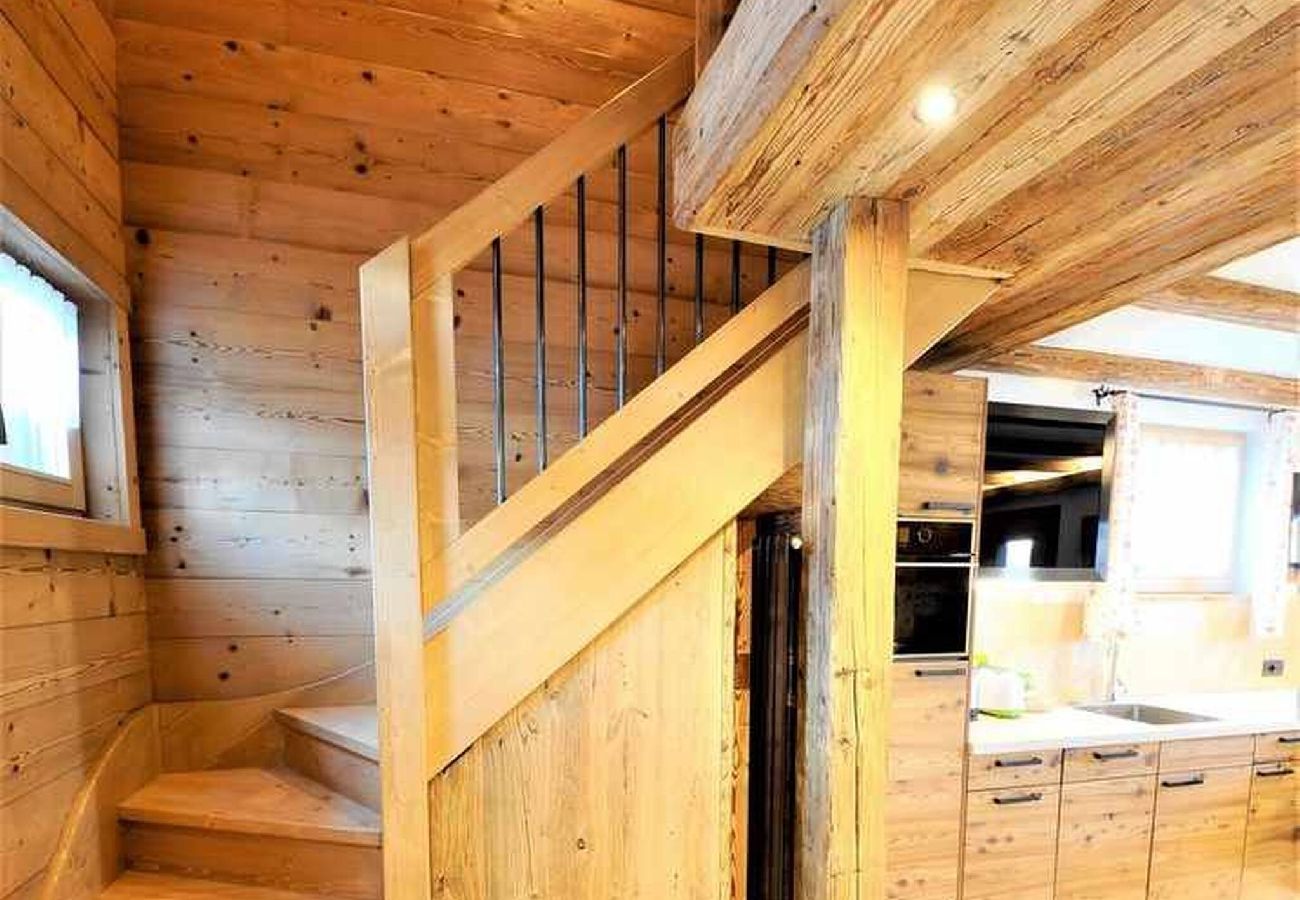 Chalet in Livigno - Mountain Chalet Scoiattolo 