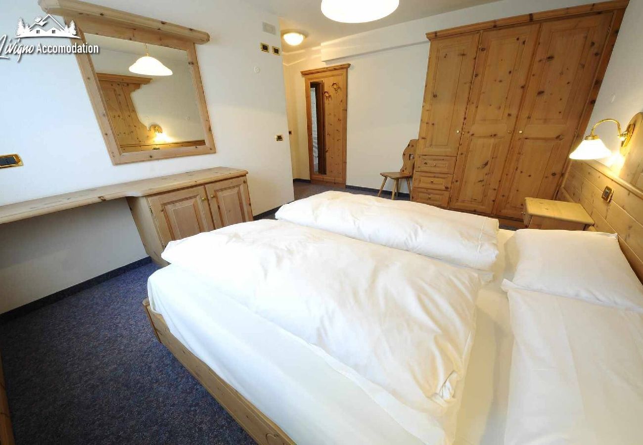 Ferienwohnung in Livigno - Dreizimmerwohnung mit Balkon und Bergblick