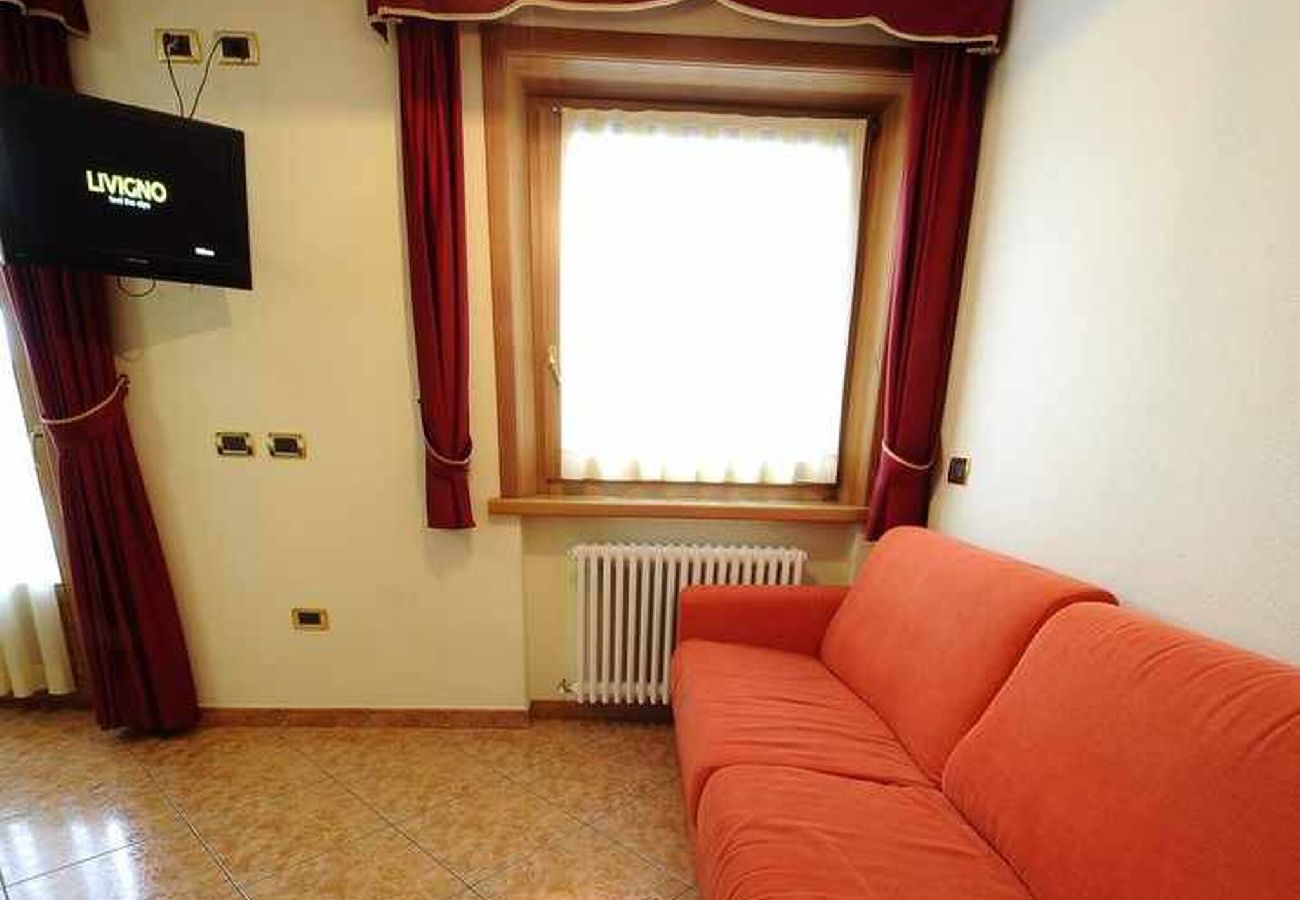 Ferienwohnung in Livigno - Dreizimmerwohnung mit Balkon und Bergblick
