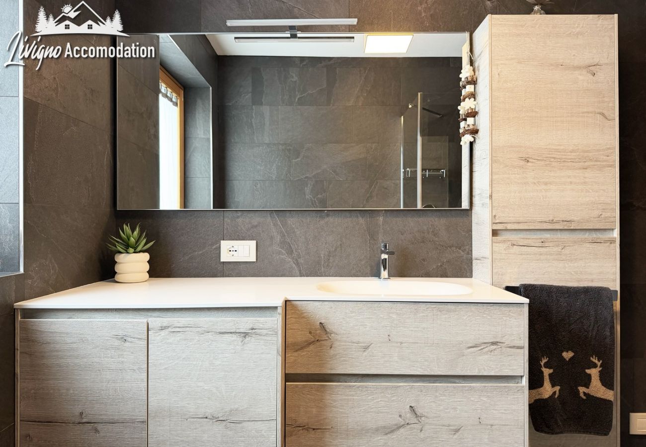 Ferienwohnung in Livigno - Chalet Moon – Familienfreundliches Apartment, im Zentrum mit privatem Garten und maximalem Komfort von Livigno Accomodation