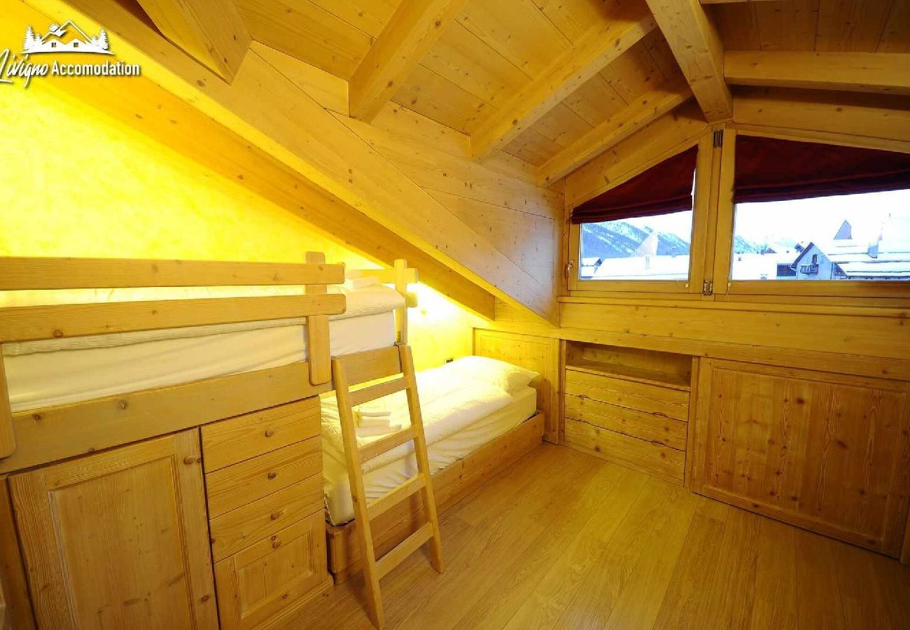 Apartment in Livigno - Chalet Lucky Attic Exlusive Chalet with fireplace 
