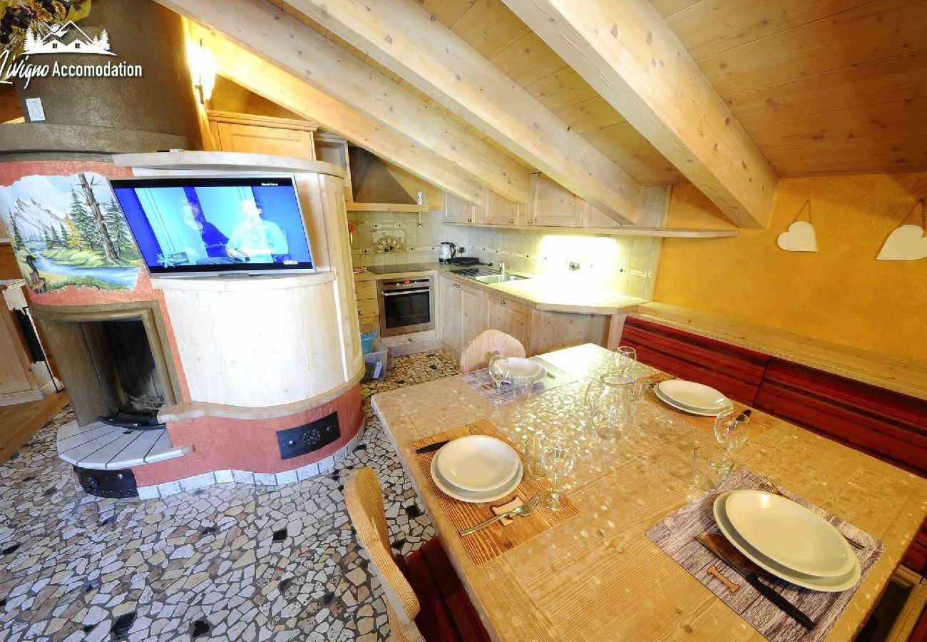 Apartment in Livigno - Chalet Lucky Attic Exlusive Chalet with fireplace 