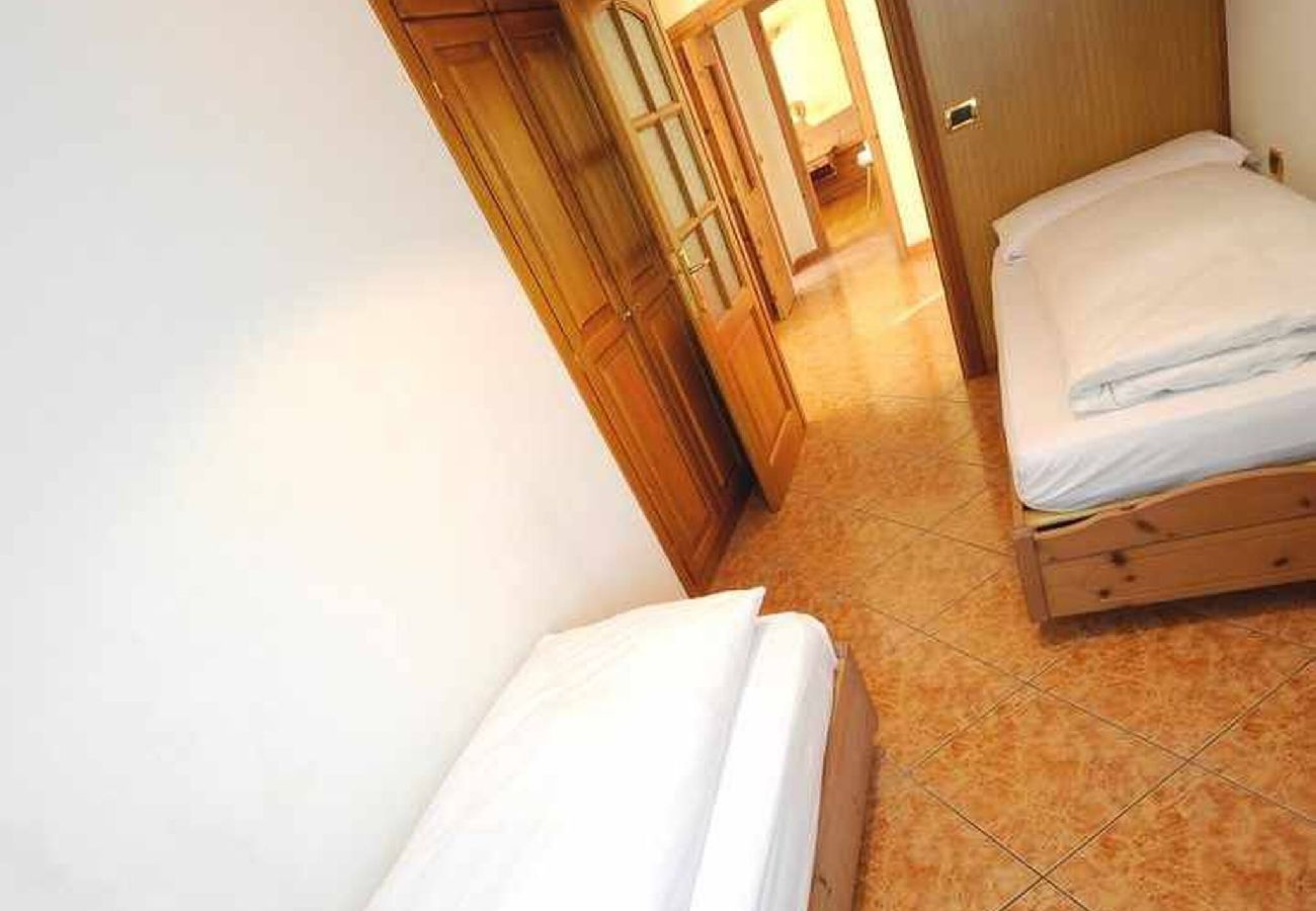 Apartment in Livigno - Three-room apartment with balcony and mountain view