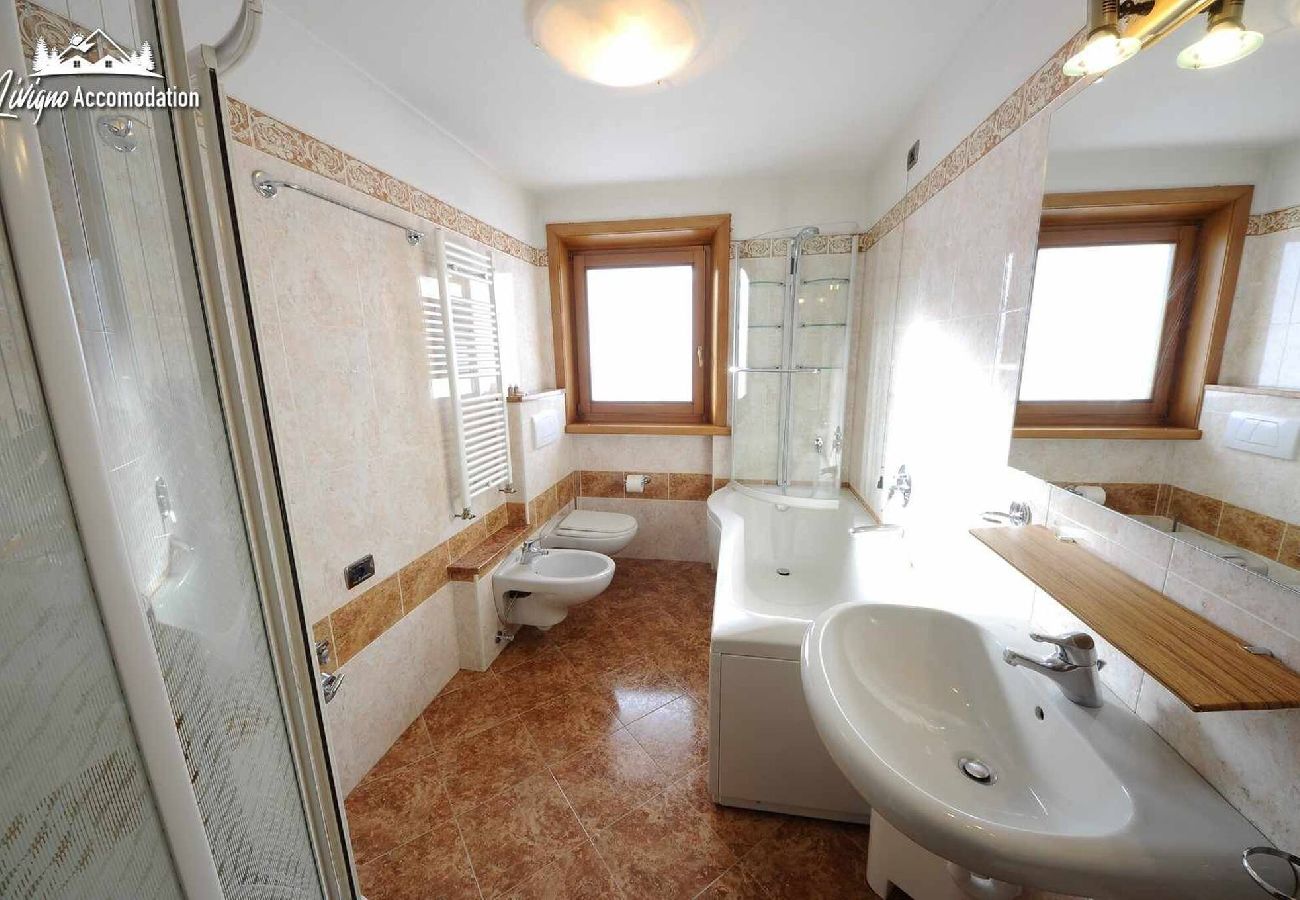 Apartment in Livigno - Three-room apartment with balcony and mountain view