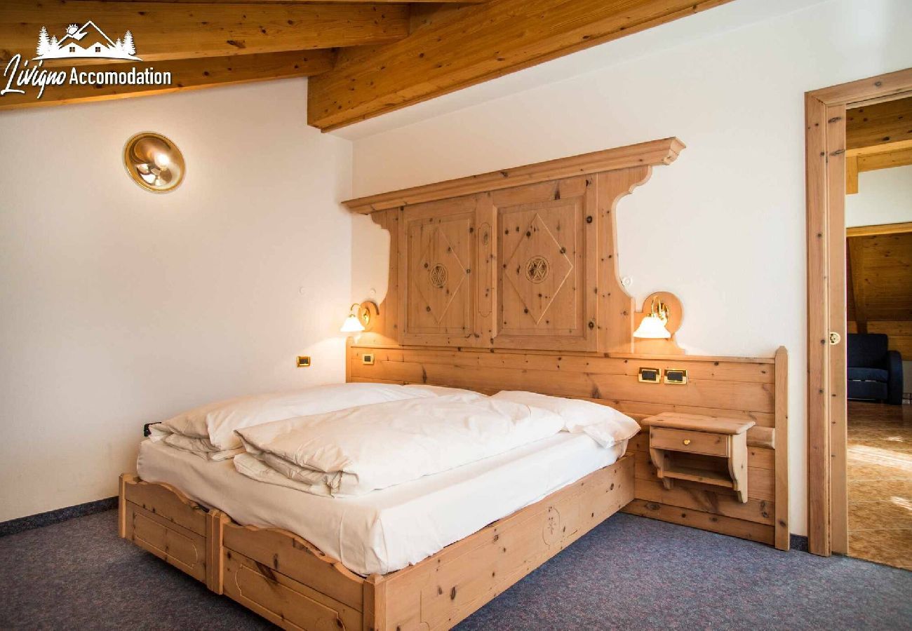 Apartment in Livigno - Three-room apartment with balcony and mountain view