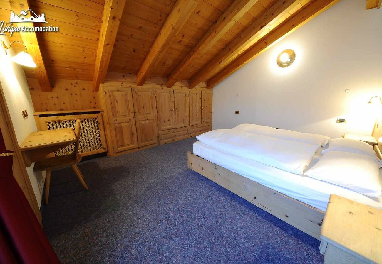 Apartment in Livigno - Three-room apartment with balcony and mountain view