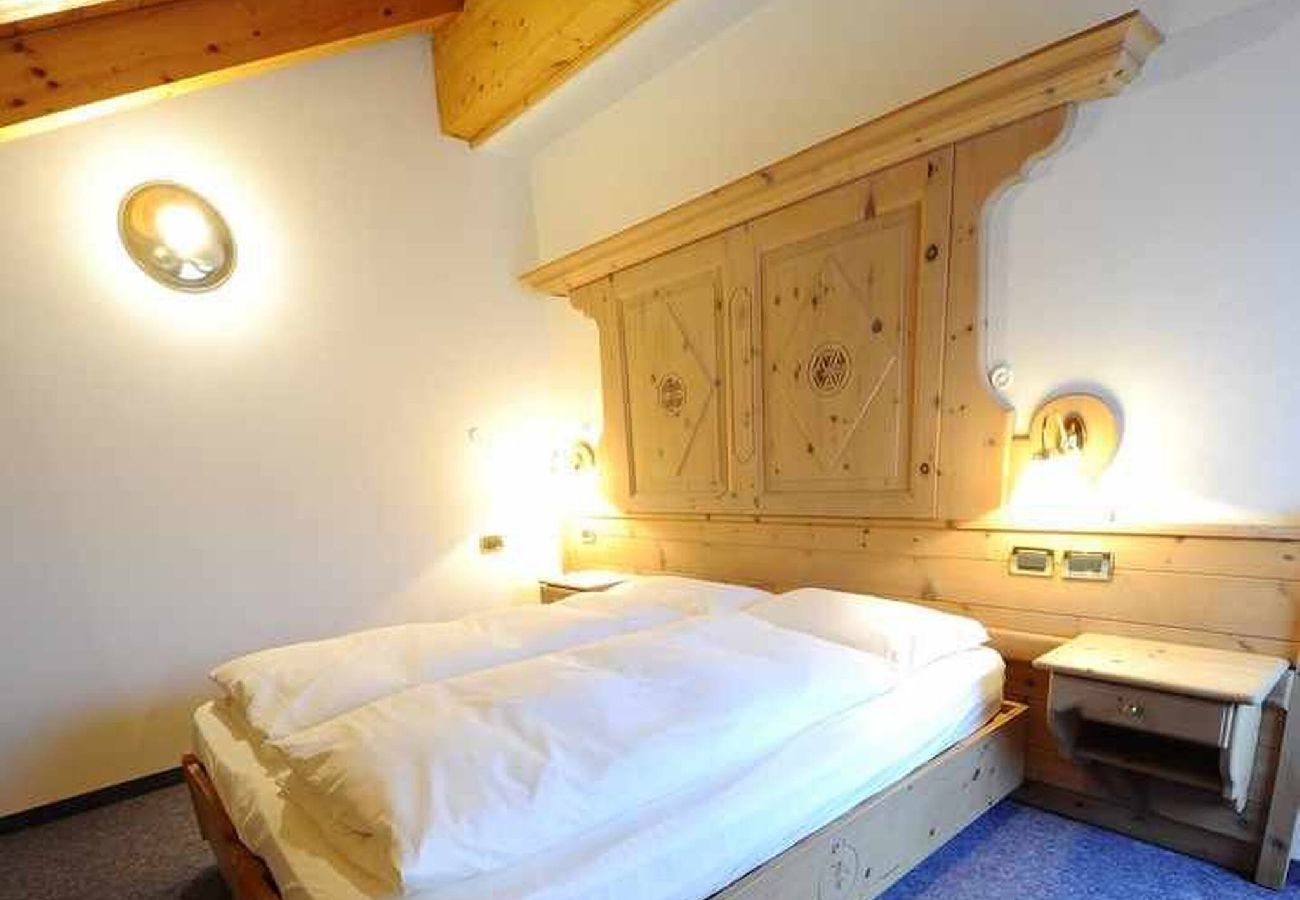 Apartment in Livigno - Three-room apartment with balcony and mountain view