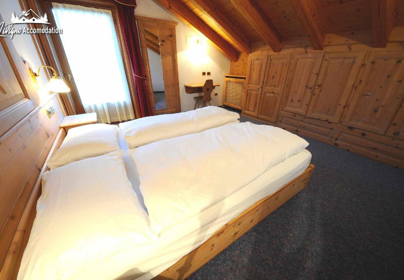 Apartment in Livigno - Three-room apartment with balcony and mountain view