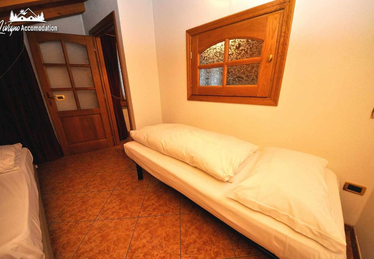 Apartment in Livigno - Three-room apartment with balcony and mountain view