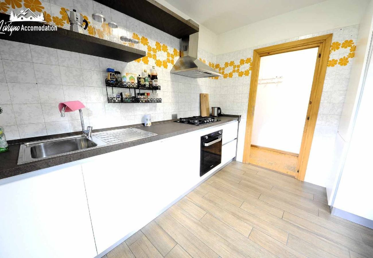 Apartment in Livigno - Chalet Rododendro Forést