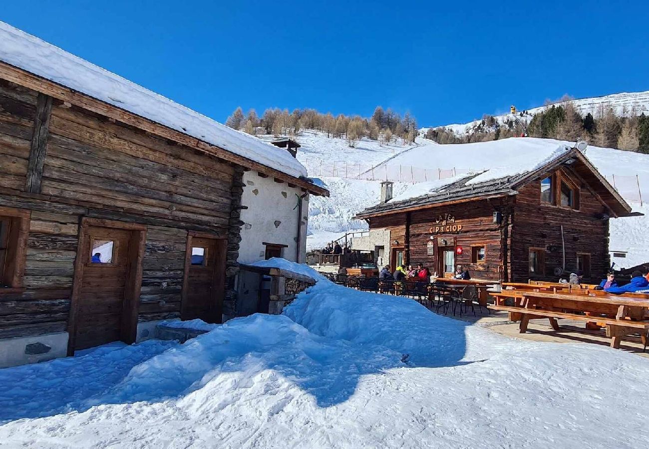 Chalet in Livigno - Mountain Chalet Scoiattolo 