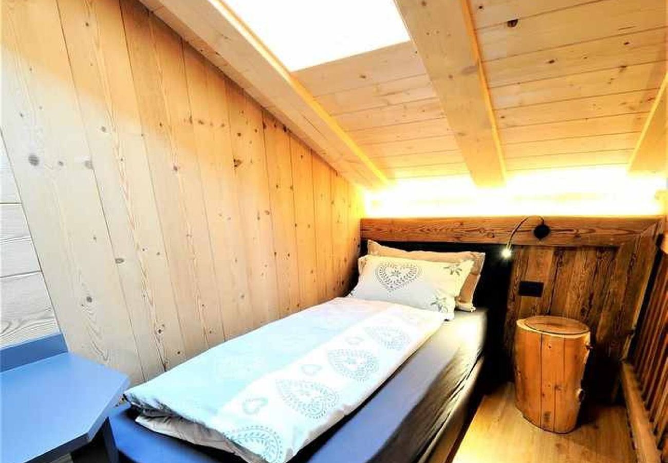 Chalet in Livigno - Mountain Chalet Scoiattolo 