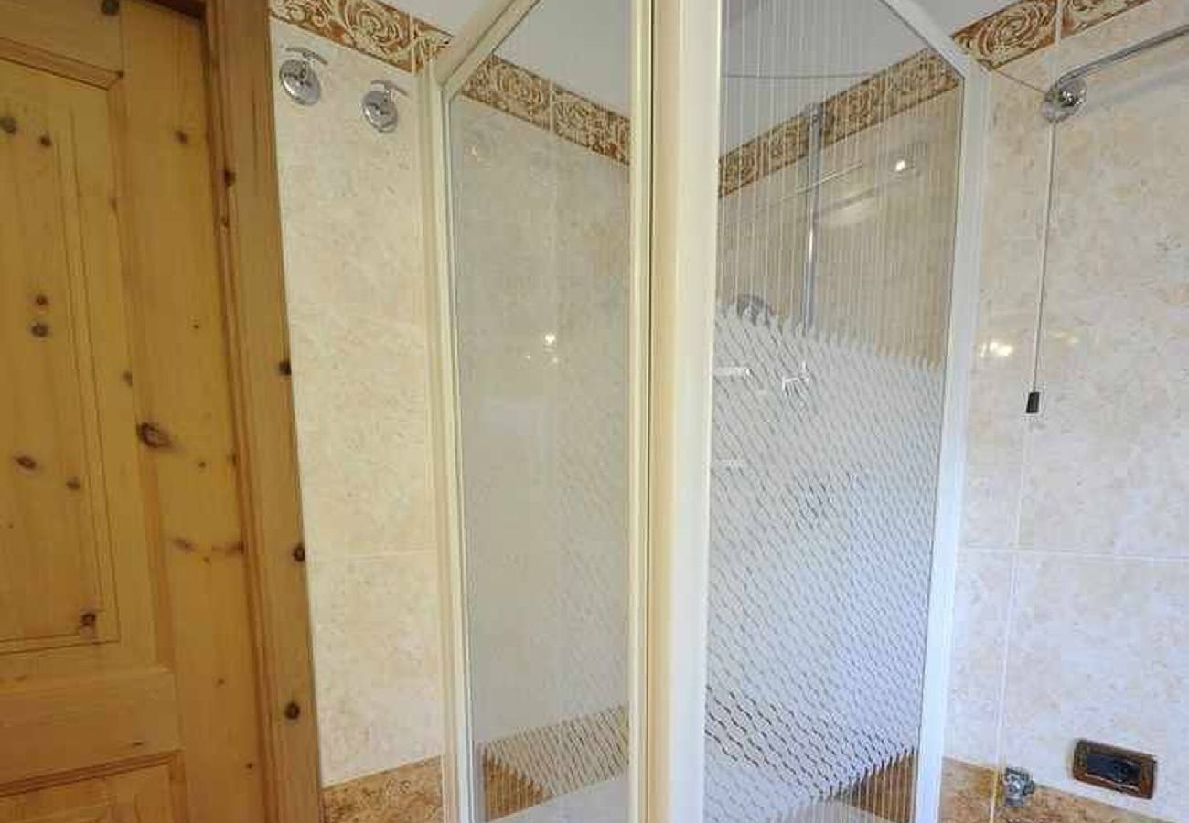 Apartment in Livigno - Three-room apartment with balcony and mountain view