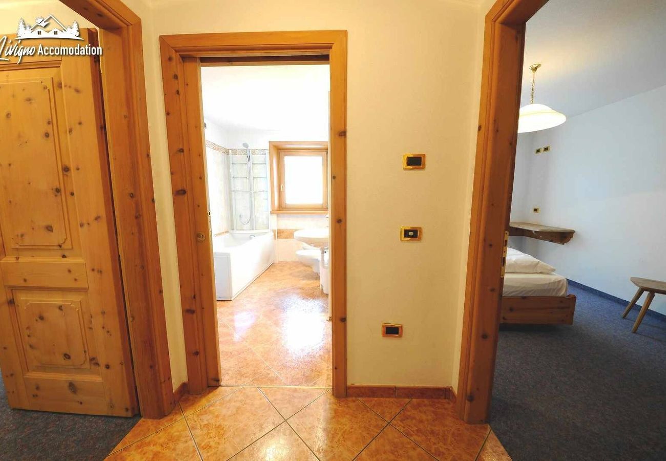 Apartment in Livigno - Three-room apartment with balcony and mountain view