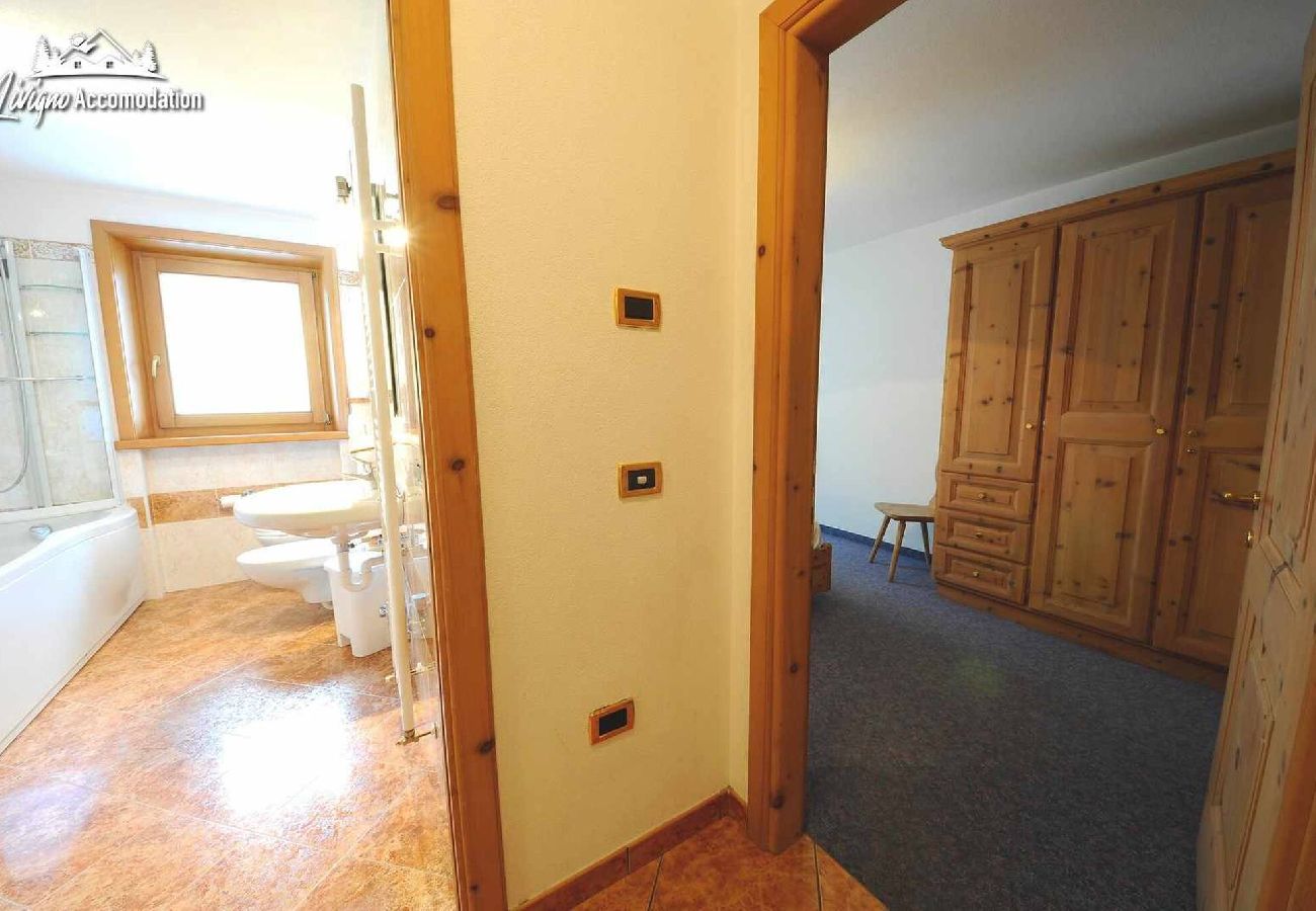 Apartment in Livigno - Three-room apartment with balcony and mountain view