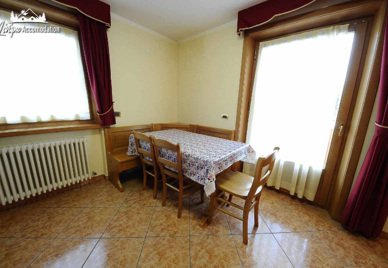 Apartment in Livigno - Three-room apartment with balcony and mountain view