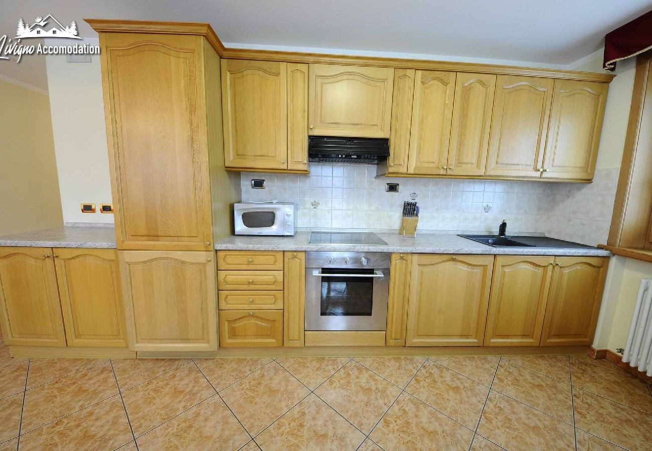 Apartment in Livigno - Three-room apartment with balcony and mountain view